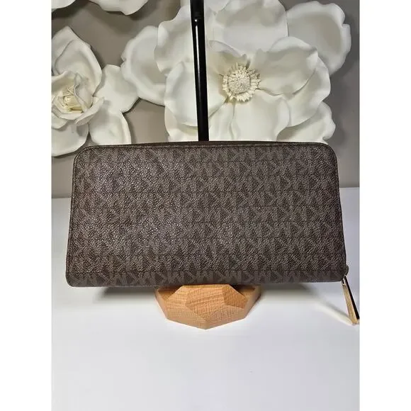 Michael Kors Jet Set Travel Large Logo Continental Wallet - Picture 2 of 5